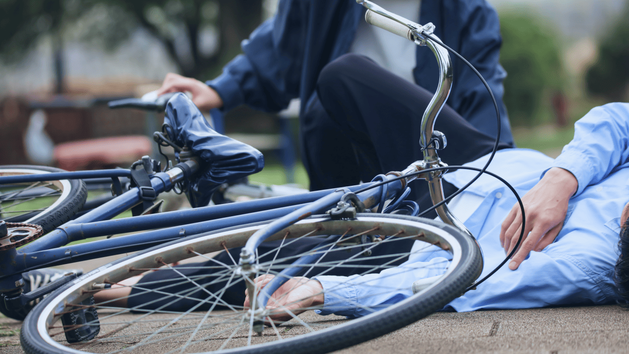 2024年法改正で厳罰化！自転車の飲酒運転は違反？罰則・罰金・免許への影響を徹底解説のサムネイル