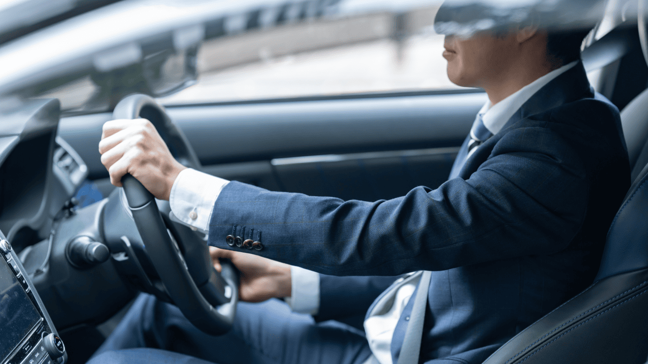 【安全運転の心がけ】運転のルールやコツ、意識向上の方法やサポートツールを紹介